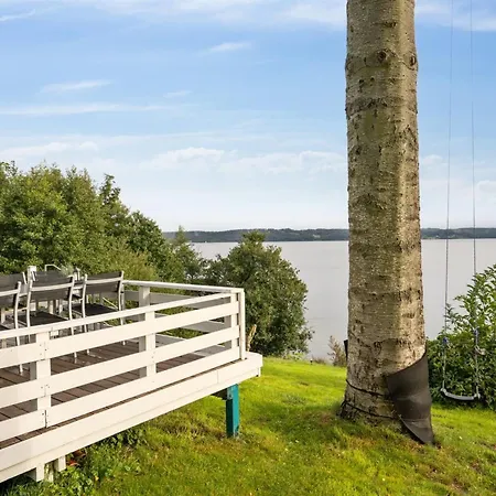 Fifi - 10m To The Fjord By Interhome 宝可波