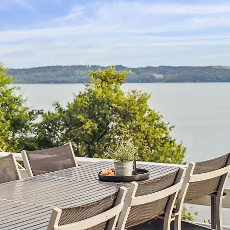 Fifi - 10m To The Fjord By Interhome *