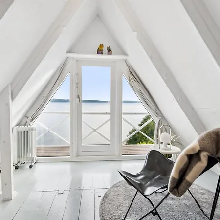 Fifi - 10m To The Fjord By Interhome 宝可波