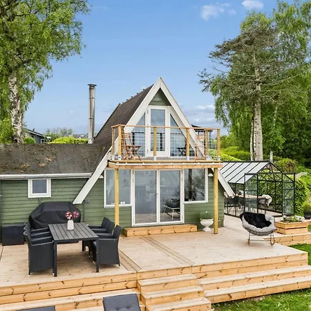 Fifi - 10m To The Fjord By Interhome