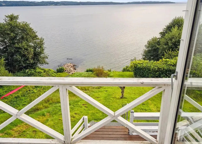 Fifi - 10m To The Fjord By Interhome Vakantiehuis *