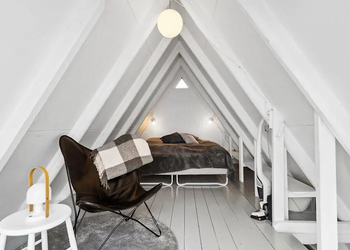 Fifi - 10m To The Fjord By Interhome