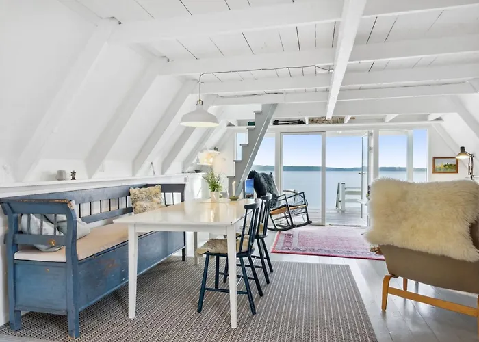 Fifi - 10m To The Fjord By Interhome *