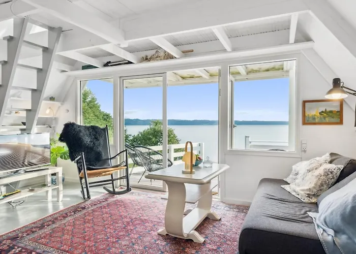 Fifi - 10m To The Fjord By Interhome Feriehus Børkop